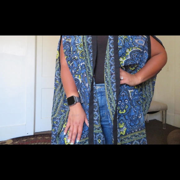 Multi color shawl - Picture 2 of 6